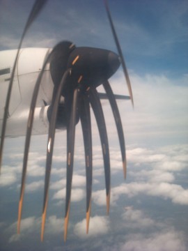 Het vliegtuig heeft moeite met de warmte @ 08-06-2012